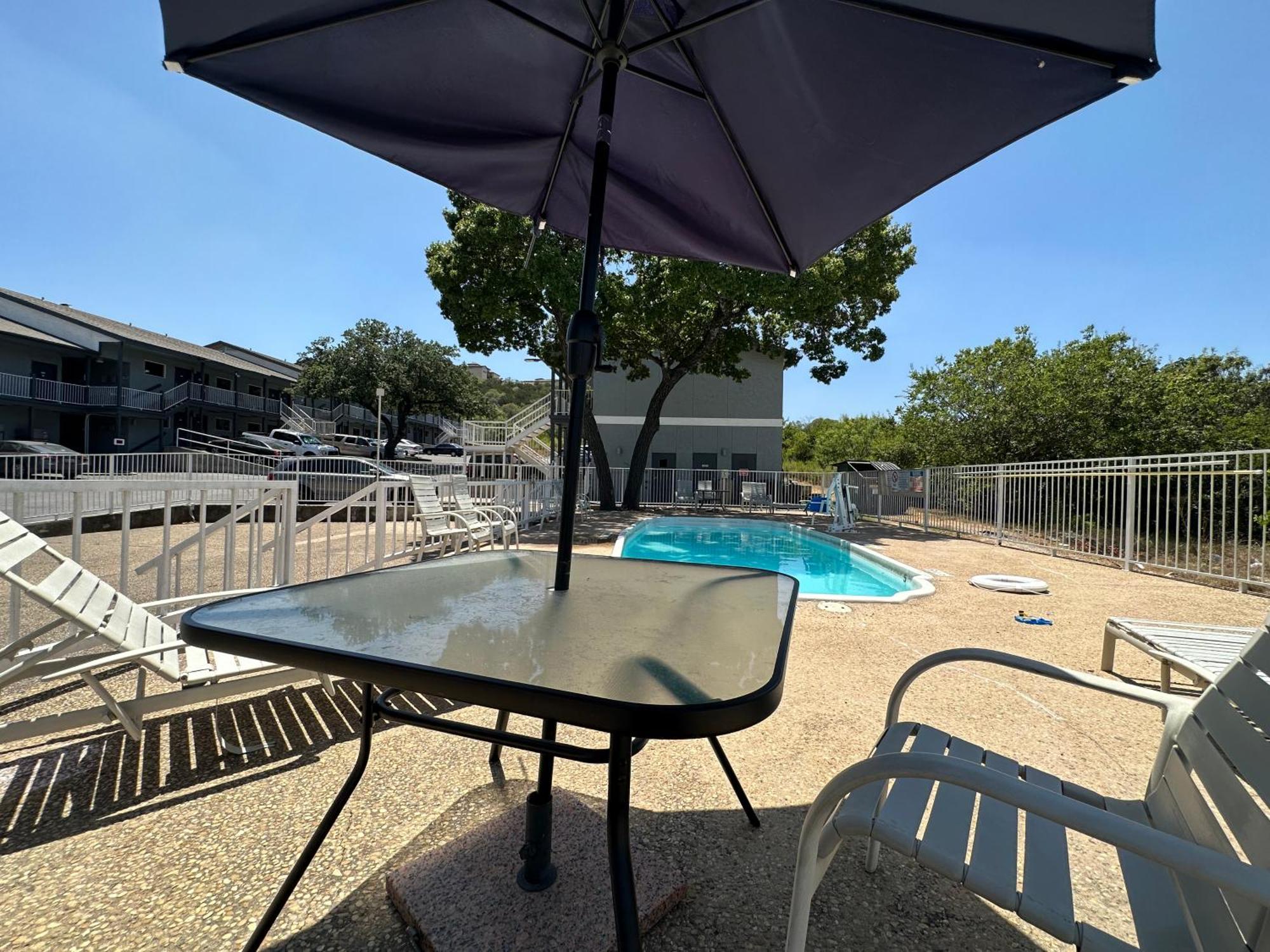 Hillview Inn At Six Flags Fiesta San Antonio Ngoại thất bức ảnh